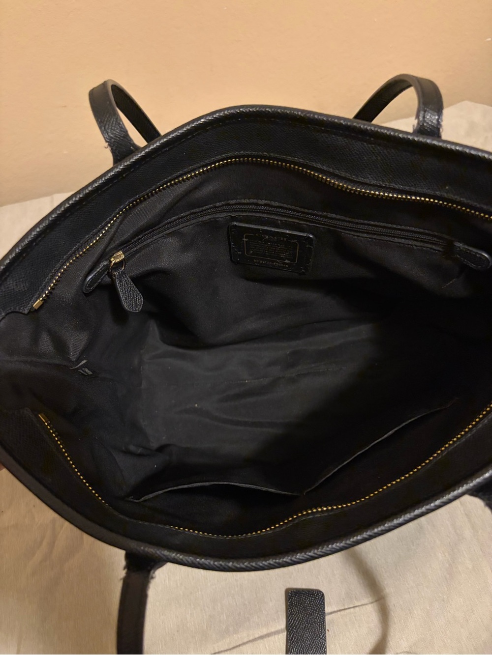COACH Black Leather Tote Bag with Gold Hardware - Picture 6 of 12